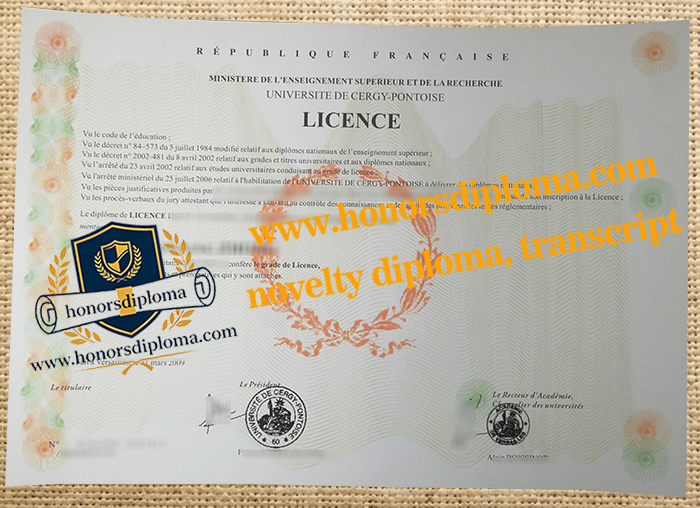 Université de Cergy-Pontoise diploma